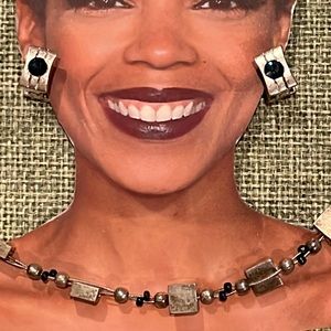 Pierced earrings & chocker necklace